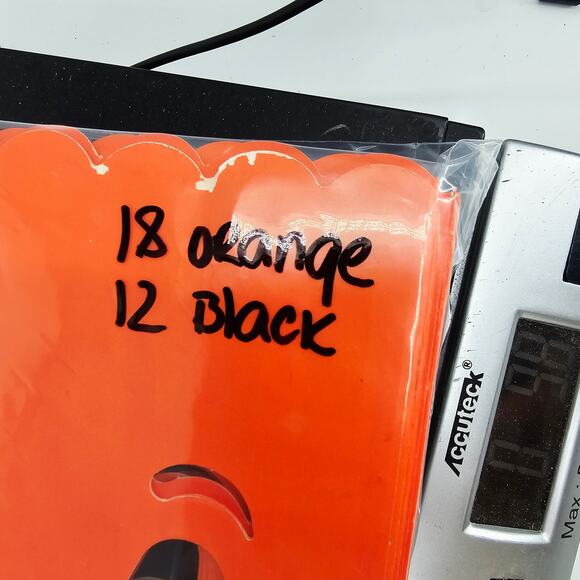 Vintage Halloween Bags Orange Black Jack-O-Lantern Die Cut Candle Bags Lot of 30 - Picture 9 of 10